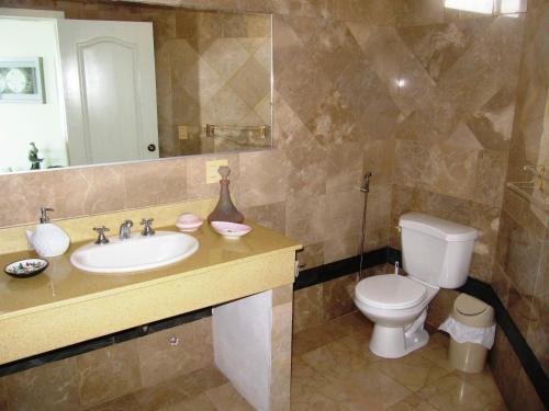 Apartamento Penthouse De Lujo. Carabelas De Col�n