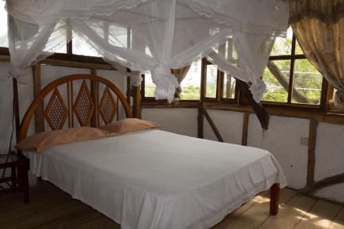 Bed & Breakfast Hostal Monte Libano