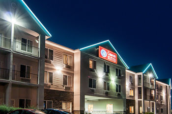 Hotel Comfort Suites Airport