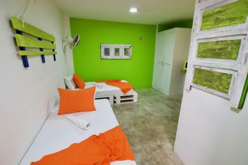 Hostal Habitaestudios - House Extension