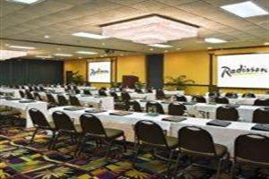 Hotel Radisson Suites Covina