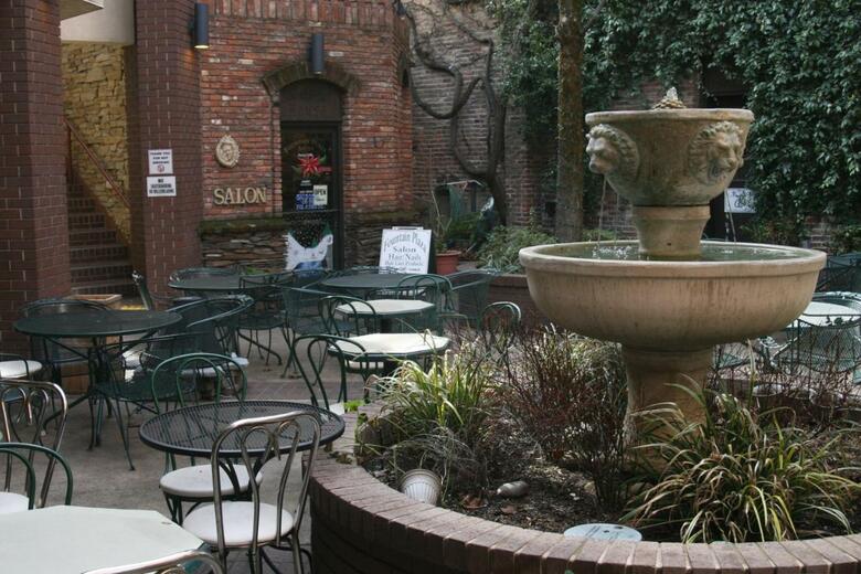 Historic Cary House Hotel