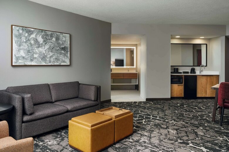 Embassy Suites Hampton Roads - Hotel Spa & Convention Cente