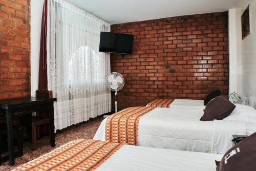 Bris Hotel