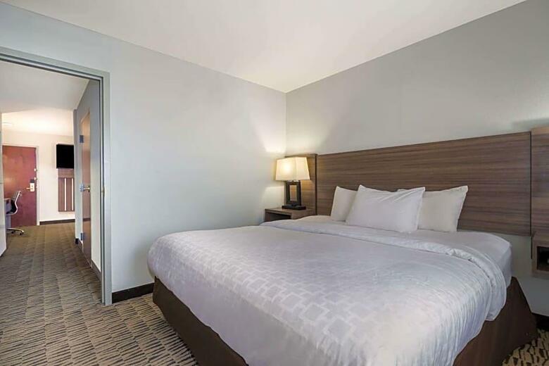 Hotel Hawthorn Suites