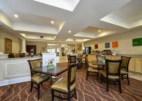 Hotel Comfort Suites