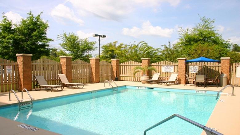 Holiday Inn Express Hotel & Suites Bluffton