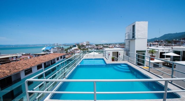 Hotel Portonovo Plaza