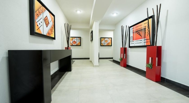 Hotel Portonovo Plaza