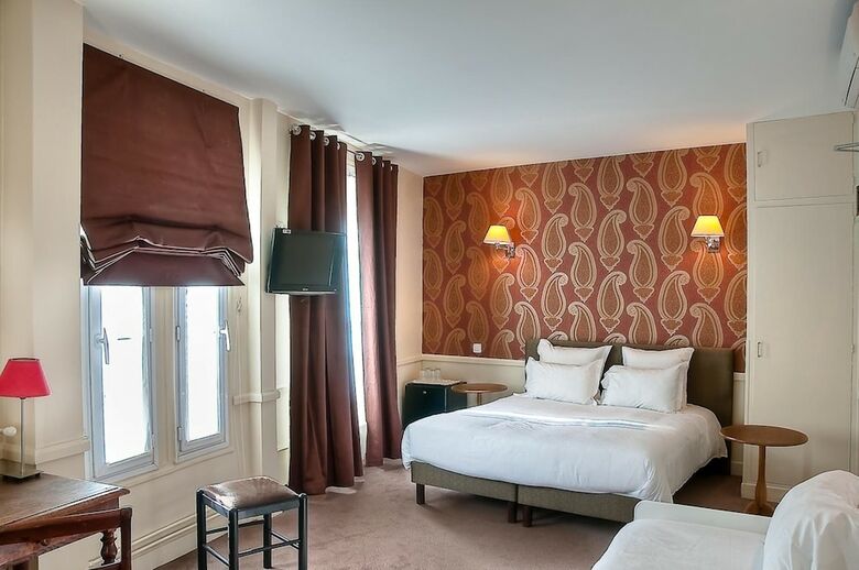Hotel De La Motte Picquet