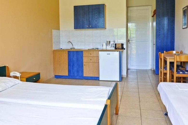 Hotel Emerald Studio And Apartments
