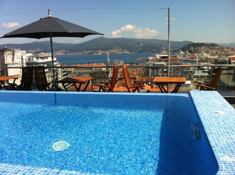 Axis Vigo Hotel