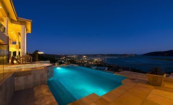Albergue Villa Paradisa Guest House