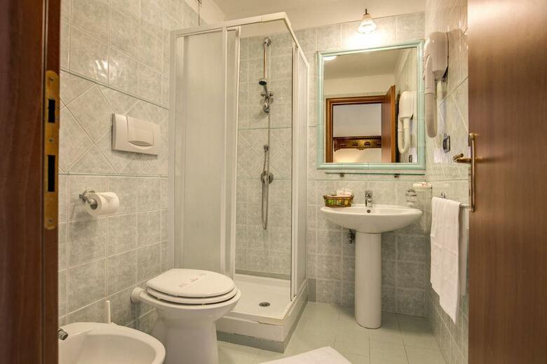Hotel Montreal