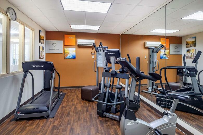 Hotel Comfort Suites