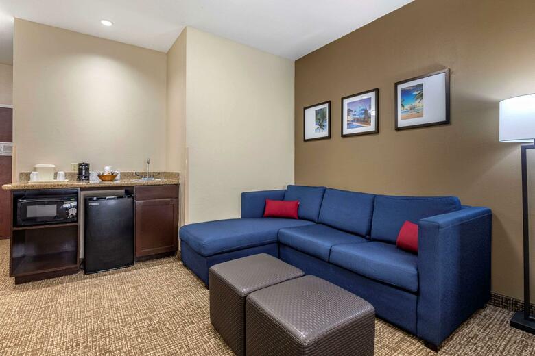 Hotel Comfort Suites
