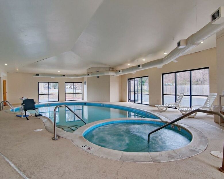 Hotel Comfort Suites