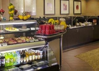 Hotel Cambria Suites