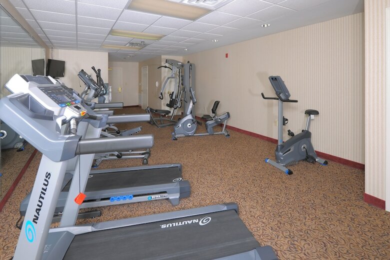 Hotel Resort At Governor's Crossing