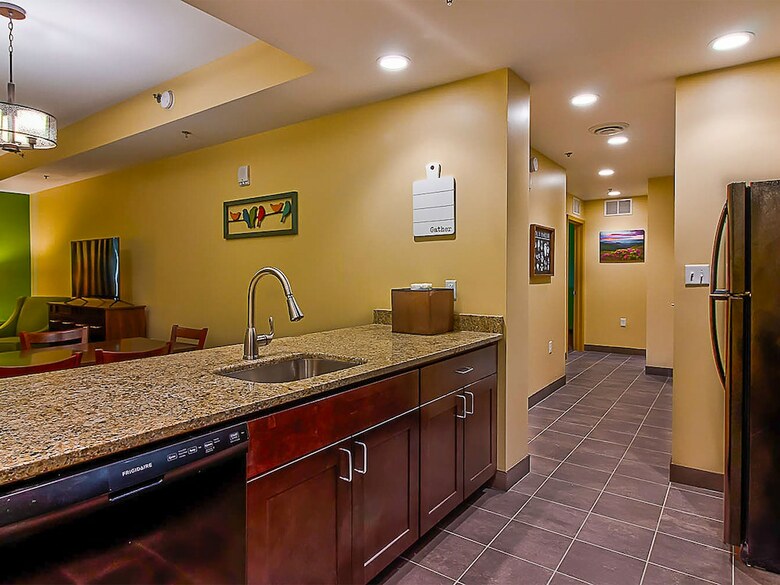 Hotel Resort At Governor's Crossing