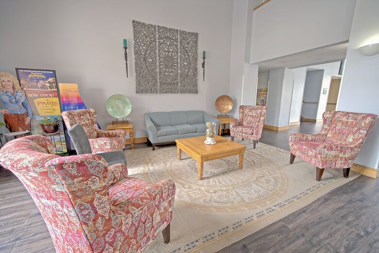 Hotel All Seasons Suites