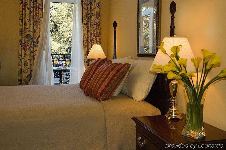 Hotel Planters Inn