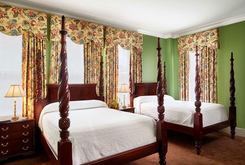 Hotel Planters Inn