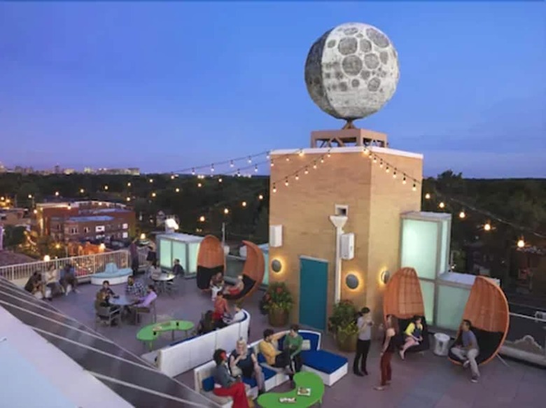 Moonrise Hotel