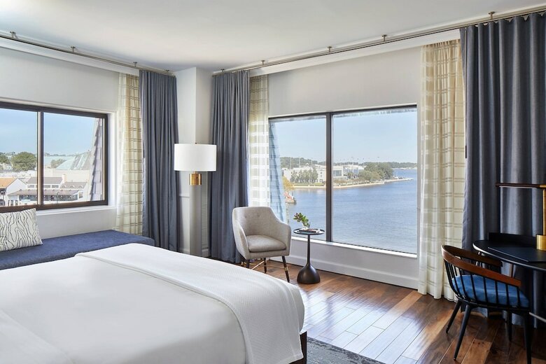 Annapolis Marriott Waterfront Hotel