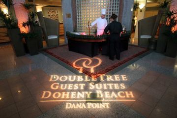 Hotel Doubletree Guest Suites Doheny Beach