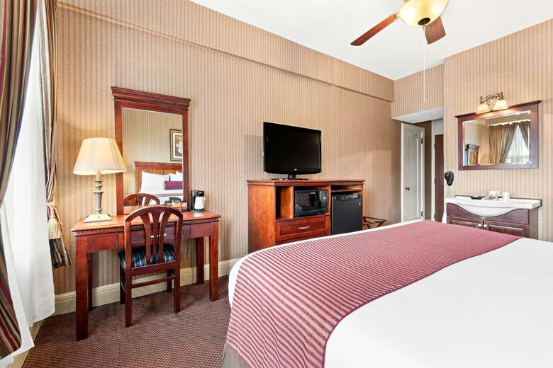 Genetti Hotel & Suites
