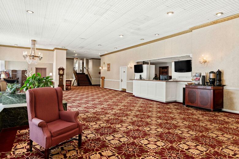 Genetti Hotel & Suites