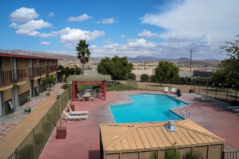 Hotel California Inn