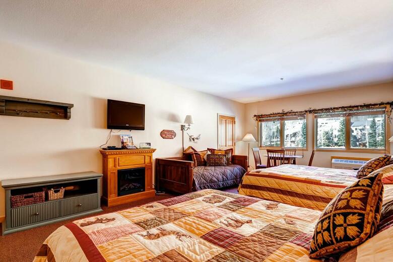 Hotel Gateway Mountain Lodge