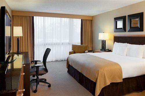 Doubletree Hotel Chicago - Arlington Heights