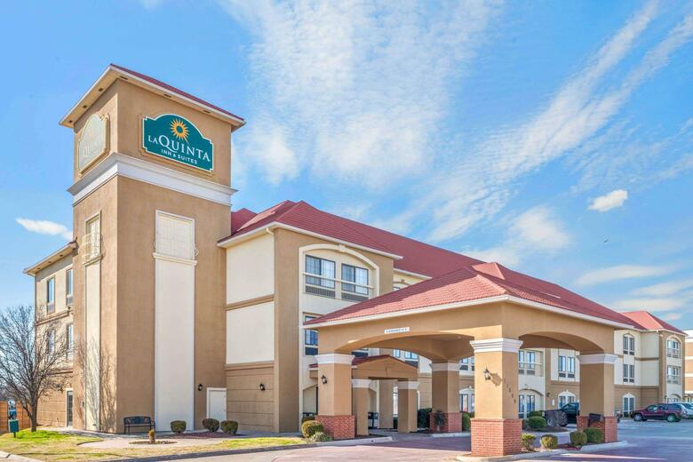 Hotel La Quinta Inn & Suites Yukon