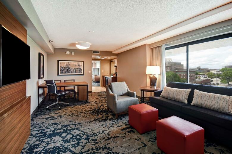 Hotel Embassy Suites Omaha - Downtown/old Market