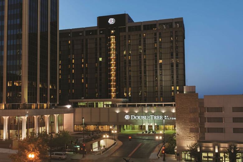 Doubletree Hotel & Executive Meeting Center Omaha-downtown