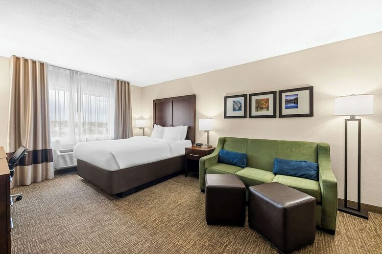 Hotel Quality Inn & Suites