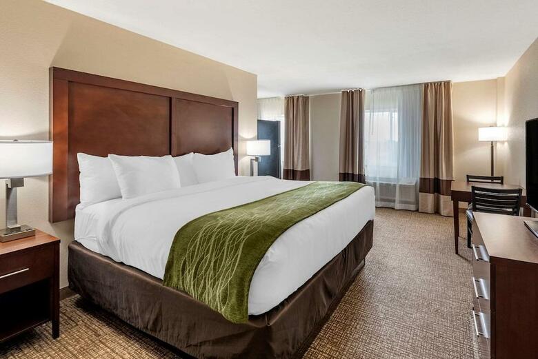 Hotel Quality Inn & Suites