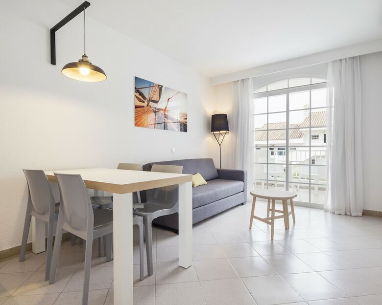 Apartamentos Ilunion Menorca