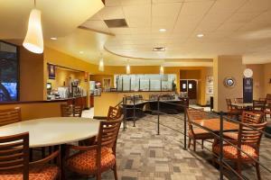 Hotel Embassy Suites Phoenix - Scottsdale