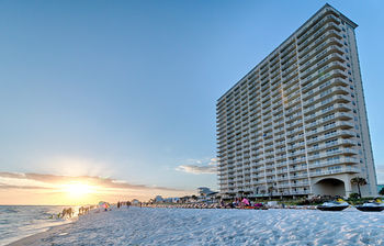 Hotel Resortquest Rentals At Celadon Beach Resort