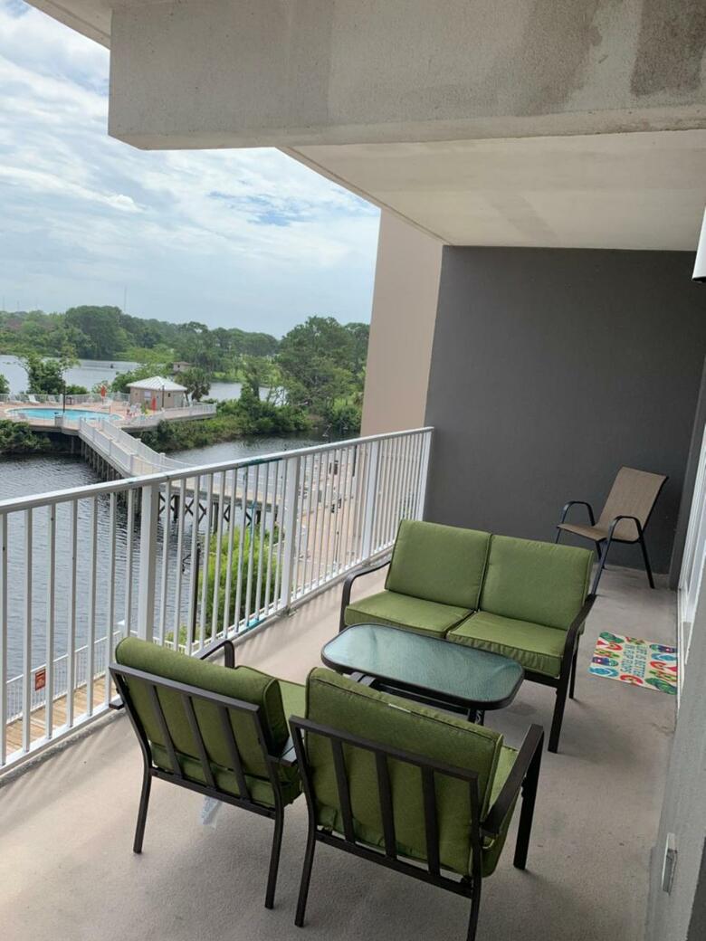 Hotel Laketown Wharf