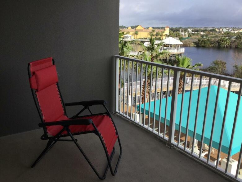 Hotel Laketown Wharf