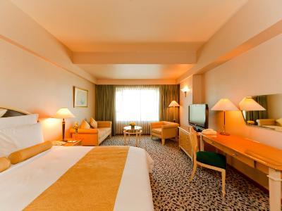 New World Hotel Makati City