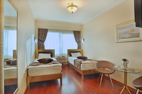 Grand Madrid Hotel