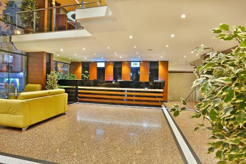 Grand Madrid Hotel