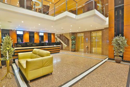 Grand Madrid Hotel