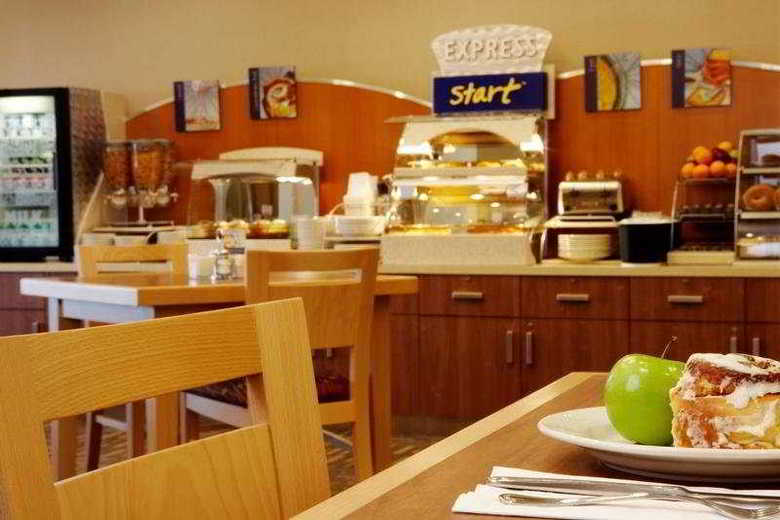Holiday Inn Express Hotel & Suites Vaughan-southwest